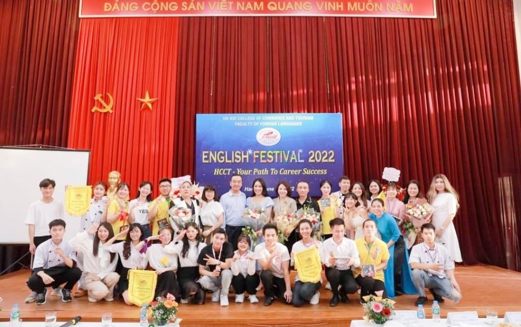 Sinh viên ngành ngôn ngữ Anh tham gia lễ hội Tiếng Anh - English Festival